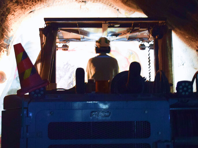 Chuyển đến trang 'về tập đoàn khai khoáng Kim loại Sumimoto'.